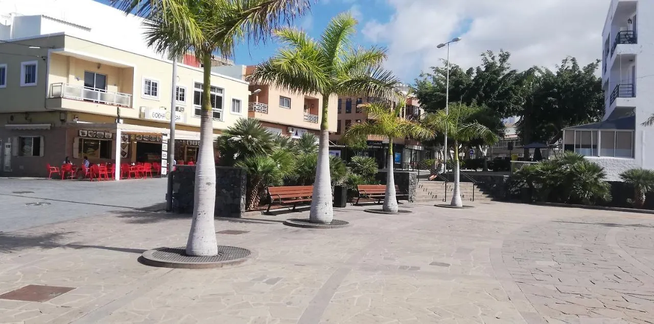 Apto Ache, Acogedor Apartamento De 66 M Con Terraza, Aire Acondicionado Y Parking Privado Gratuito Los Abrigos Spain