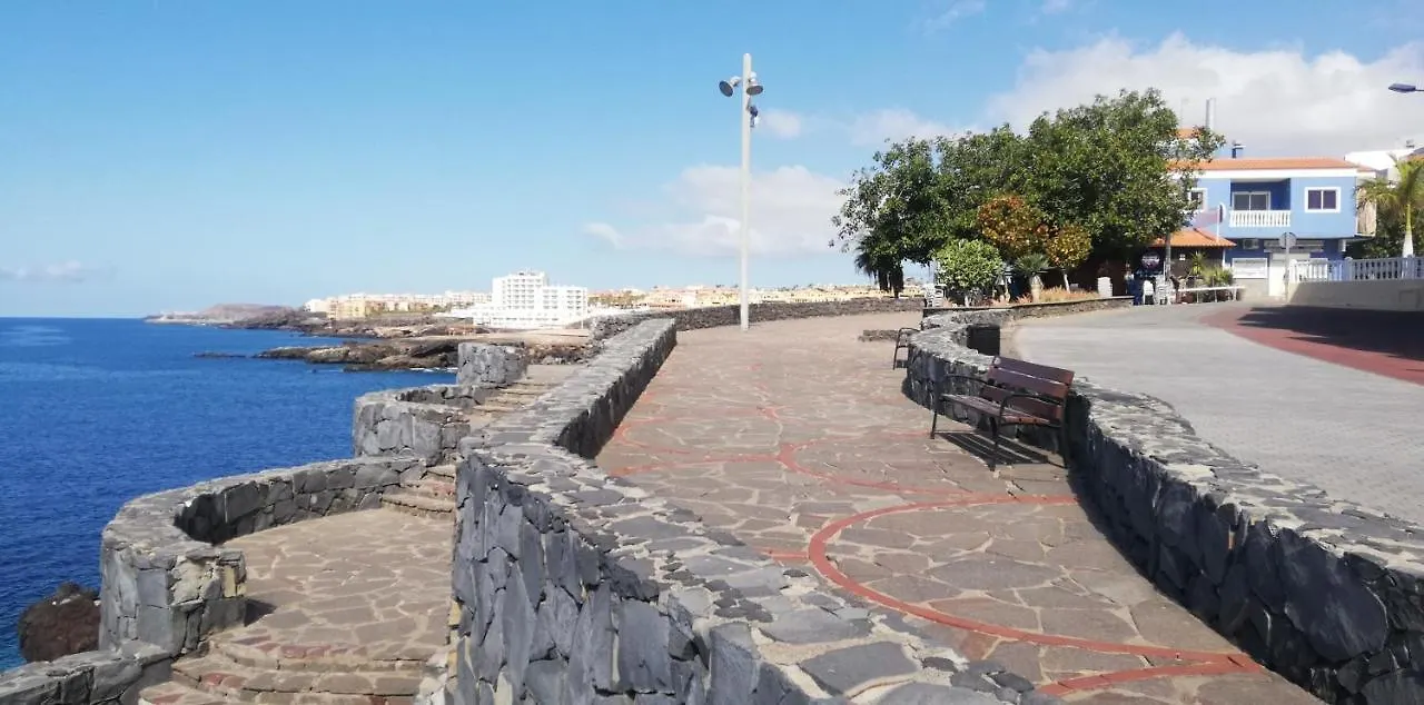 Apto Ache, Acogedor Apartamento De 66 M Con Terraza, Aire Acondicionado Y Parking Privado Gratuito Los Abrigos 0*,  Spain