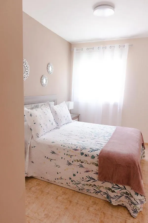 Apto Ache, Acogedor Apartamento De 66 M Con Terraza, Aire Acondicionado Y Parking Privado Gratuito Los Abrigos Spain