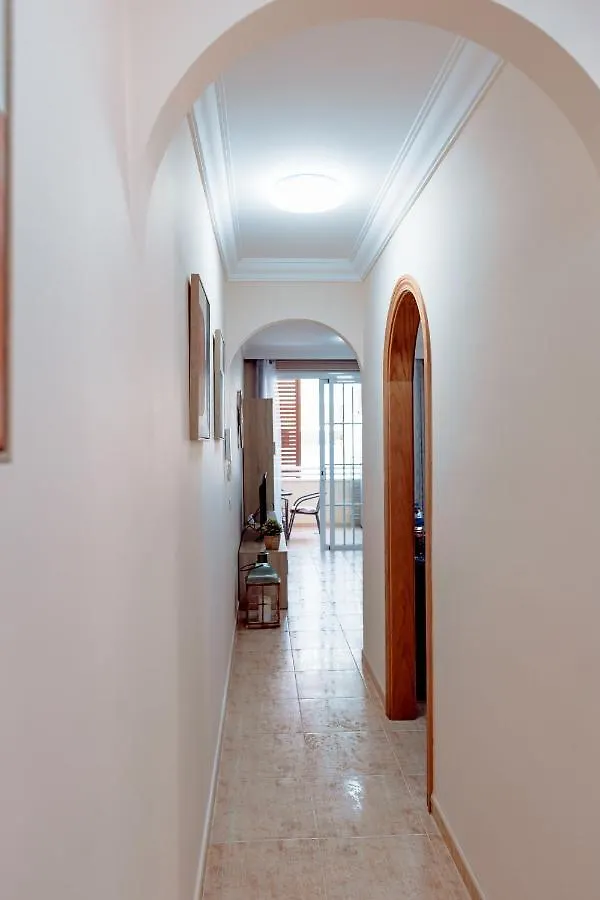 Apto Ache, Acogedor Apartamento De 66 M Con Terraza, Aire Acondicionado Y Parking Privado Gratuito Los Abrigos 0*,  Spain