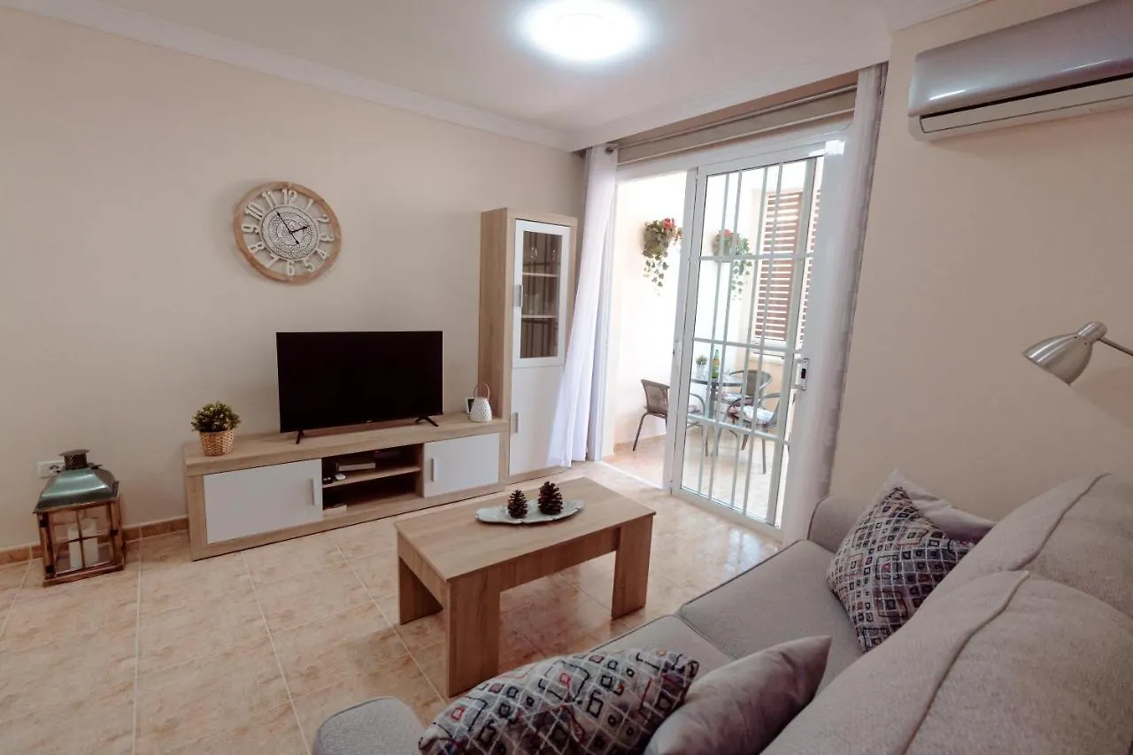 Apartment Apto Ache, Acogedor Apartamento De 66 M Con Terraza, Aire Acondicionado Y Parking Privado Gratuito Los Abrigos Spain